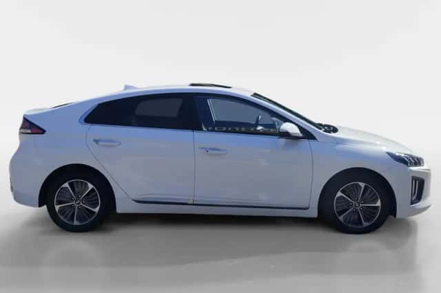Hyundai Ioniq (2021) thumbnail 4
