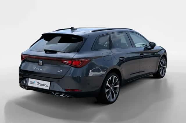 SEAT Leon (2021) thumbnail 2
