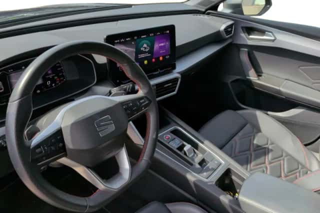 SEAT Leon (2021) thumbnail 9