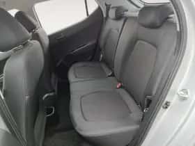 Hyundai i10 (2018) thumbnail 12