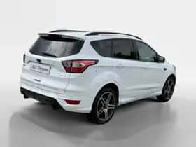 Ford Kuga (2018) thumbnail 2