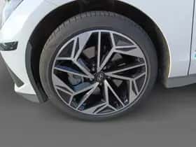 Hyundai Ioniq 6 (2024) thumbnail 8