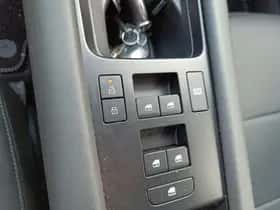 Hyundai Ioniq 6 (2024) thumbnail 10