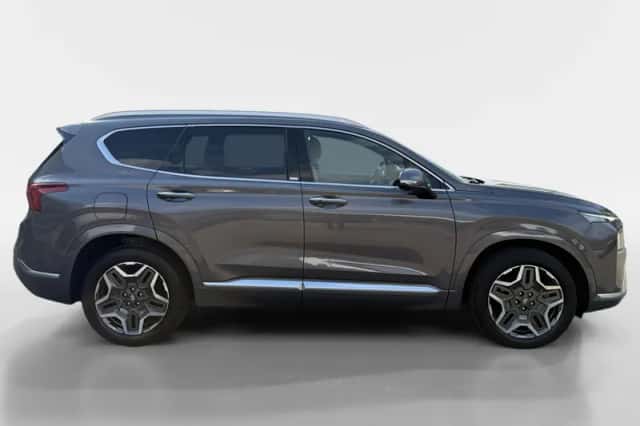 Hyundai Santa Fe (2021) thumbnail 3