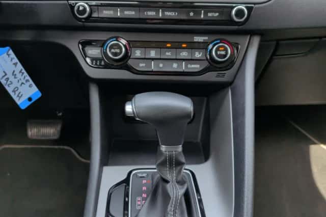 Kia Niro (2021) thumbnail 12