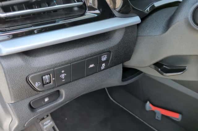 Kia Niro (2021) thumbnail 25