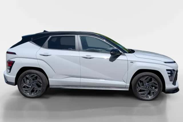 Hyundai Kona (2025) thumbnail 3