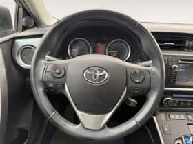 Toyota Auris (2014) thumbnail 19