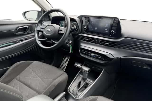 Hyundai Bayon (2021) thumbnail 3