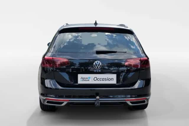 Volkswagen Passat (2021) thumbnail 6