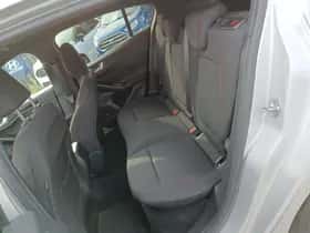 Ford Focus (2022) thumbnail 16
