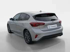 Ford Focus (2022) thumbnail 5