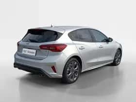 Ford Focus (2022) thumbnail 9