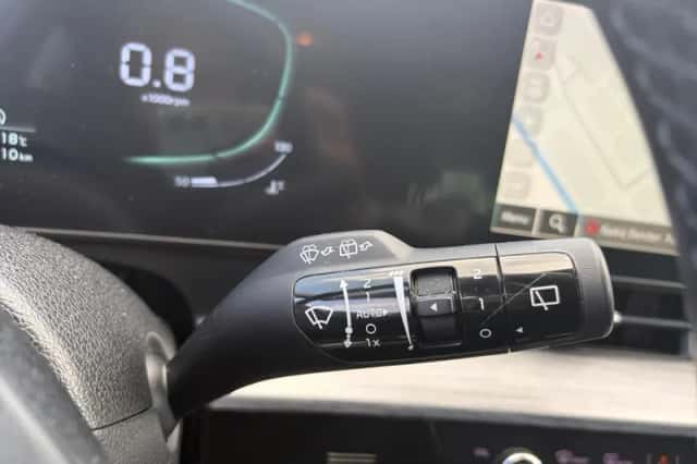 Kia Sportage (2022) thumbnail 12