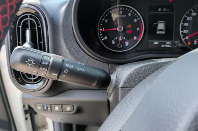Kia Picanto (2021) thumbnail 14