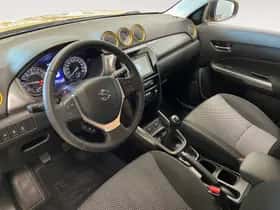 Suzuki Vitara (2020) thumbnail 9