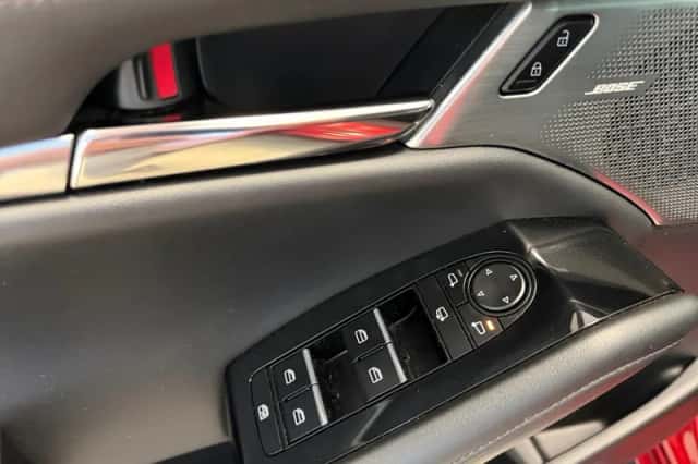 Mazda 3 (2019) thumbnail 25