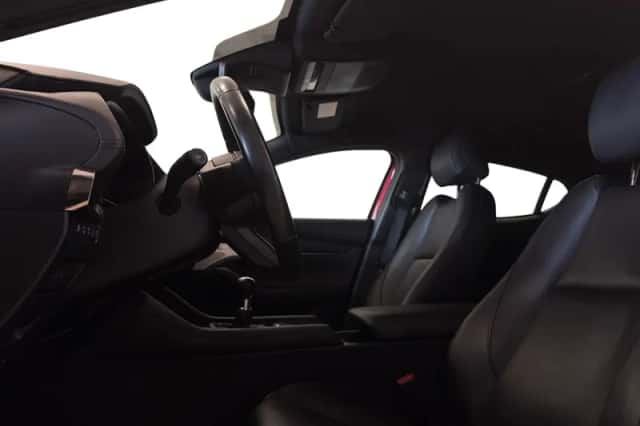 Mazda 3 (2019) thumbnail 9