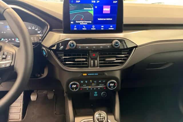 Ford Kuga (2020) thumbnail 17