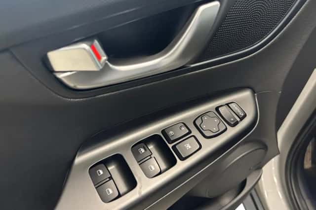 Hyundai Kona (2023) thumbnail 26