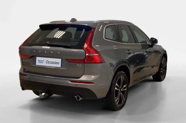 Volvo XC60 (2018) thumbnail 2