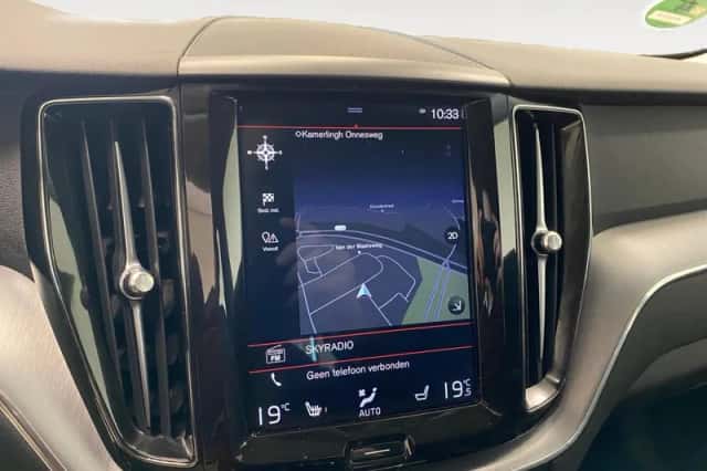 Volvo XC60 (2018) thumbnail 12