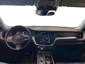 Volvo XC60 (2018) thumbnail 19