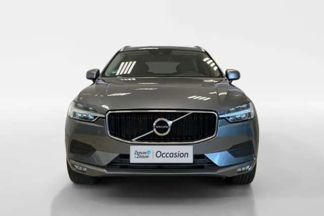 Volvo XC60 (2018) thumbnail 3