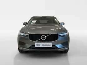 Volvo XC60 (2018) thumbnail 3