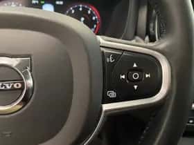 Volvo XC60 (2018) thumbnail 24
