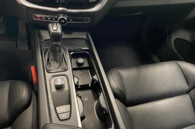 Volvo XC60 (2018) thumbnail 25
