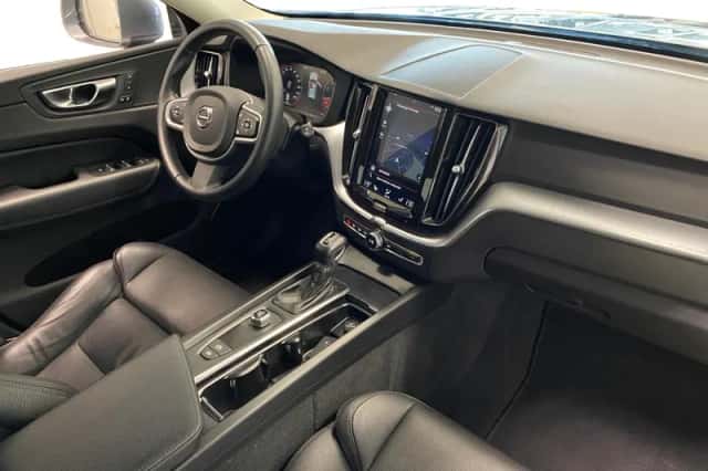 Volvo XC60 (2018) thumbnail 26