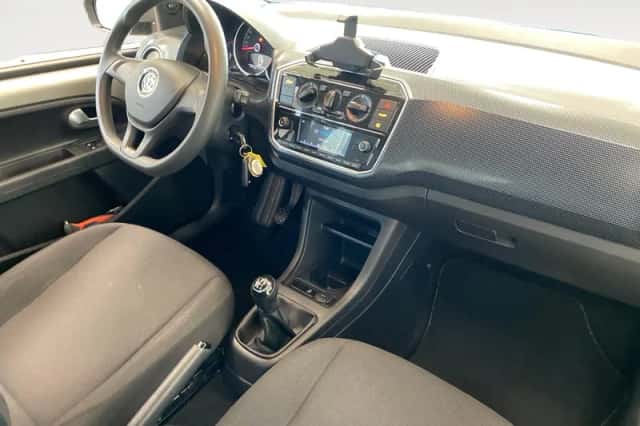 Volkswagen Up! (2021) thumbnail 4