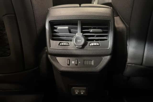 Peugeot 5008 (2024) thumbnail 24