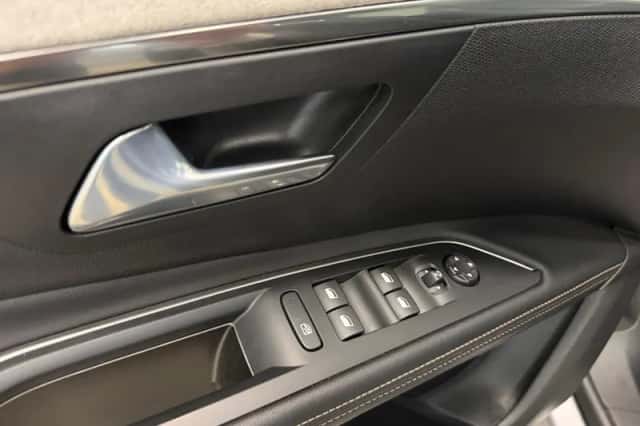 Peugeot 5008 (2024) thumbnail 28