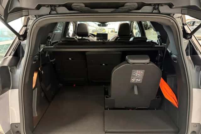 Peugeot 5008 (2024) thumbnail 35
