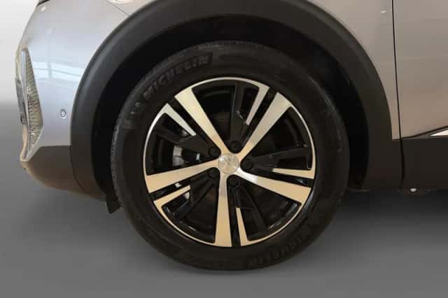 Peugeot 5008 (2024) thumbnail 8