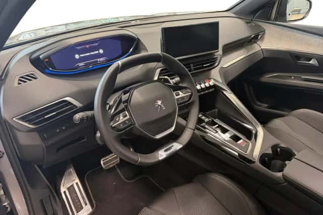 Peugeot 5008 (2024) thumbnail 9