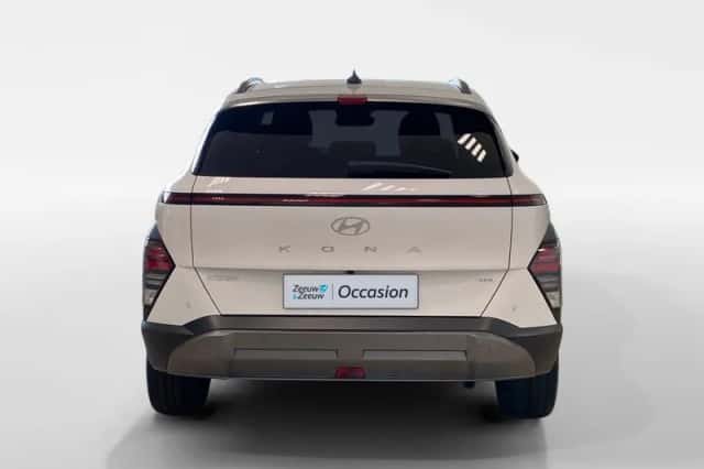 Hyundai Kona (2023) thumbnail 6