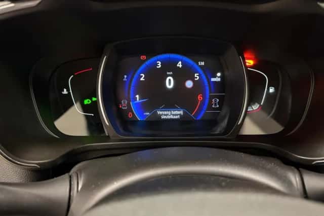 Renault Kadjar (2015) thumbnail 13