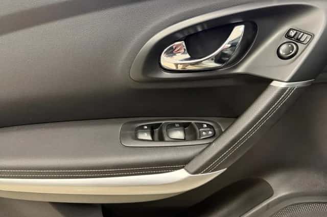 Renault Kadjar (2015) thumbnail 21