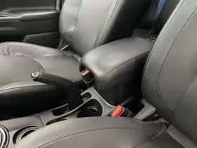 Mitsubishi ASX (2015) thumbnail 28