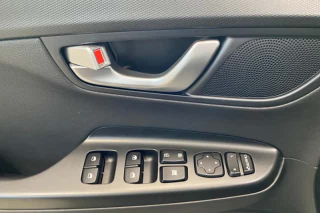 Hyundai Kona (2023) thumbnail 21