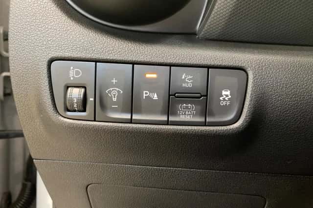 Hyundai Kona (2023) thumbnail 24