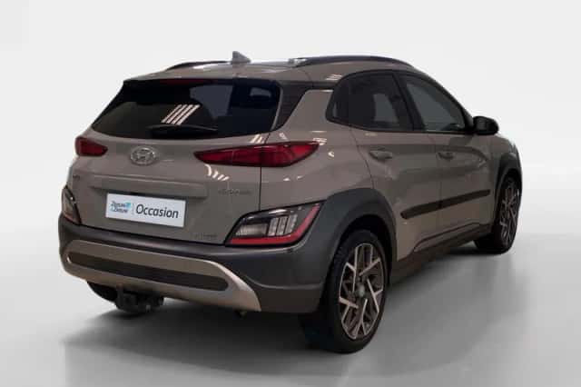 Hyundai Kona (2023) thumbnail 4