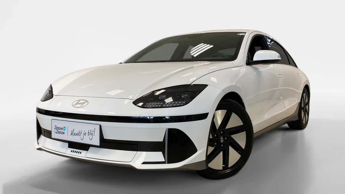 Hyundai Ioniq 6 (2023) — foto 1