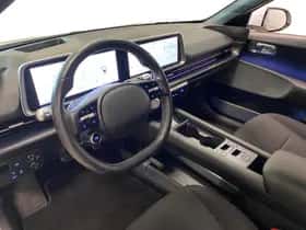 Hyundai Ioniq 6 (2023) thumbnail 11