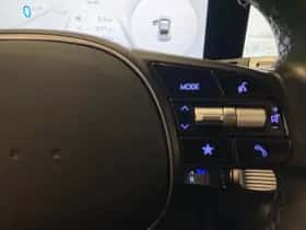 Hyundai Ioniq 6 (2023) thumbnail 16