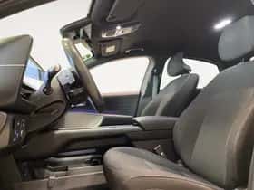 Hyundai Ioniq 6 (2023) thumbnail 9