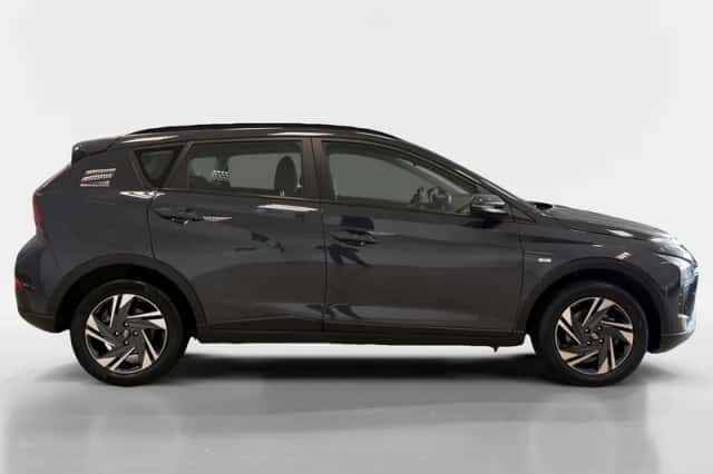 Hyundai Bayon (2022) thumbnail 4
